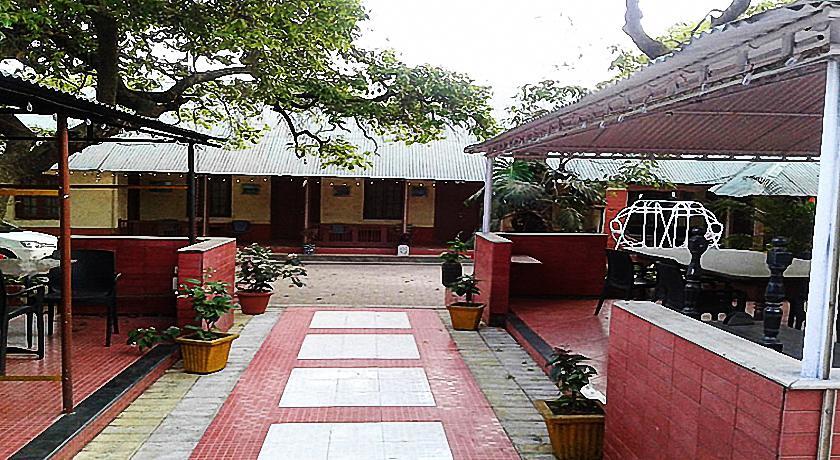 Savoy Village Mahabaleshwar Ngoại thất bức ảnh